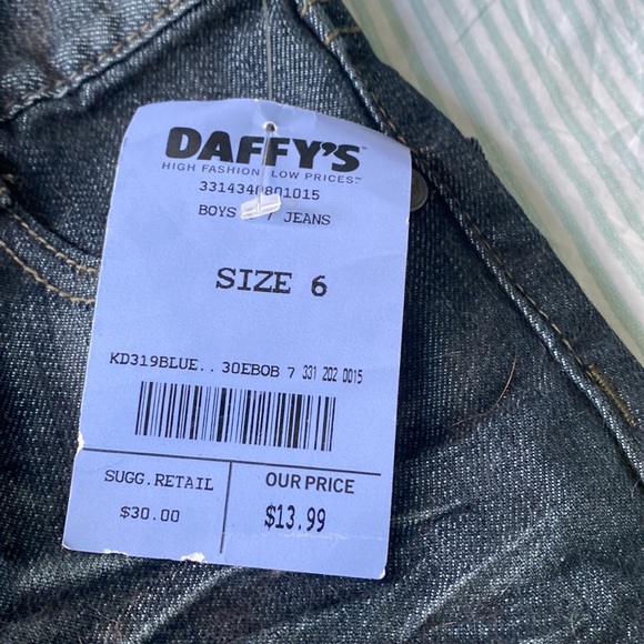 Jeans size 6 ( box 5) - Picture 2 of 4